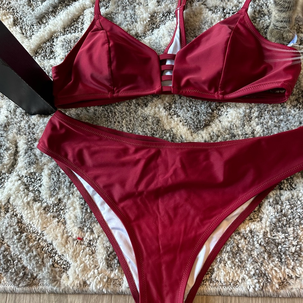 Cupshe maroon size large bikini